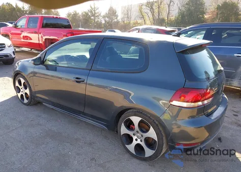 2010 Volkswagen Gti 2-Door z USA, uszkodzony, nr VIN WVWED7AJ2AW204811
